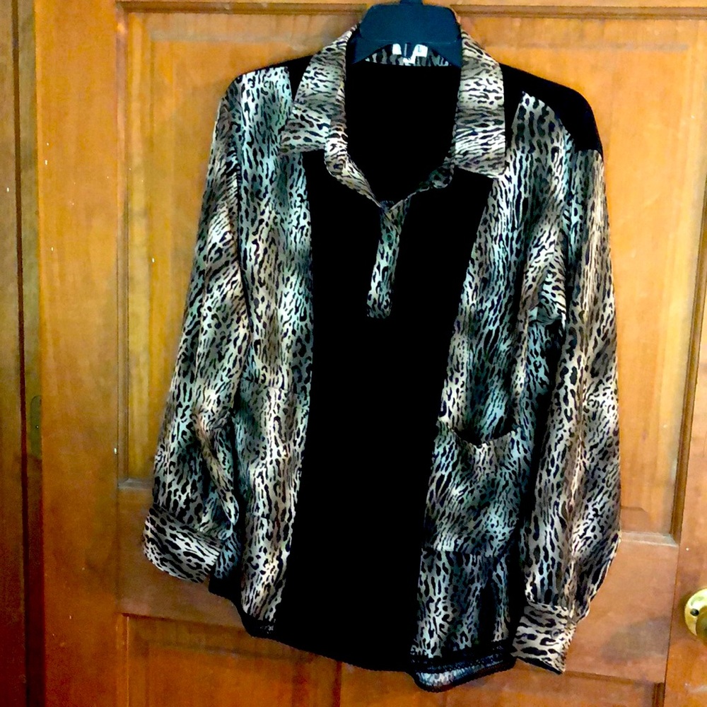 Beautiful blouse for work or play!